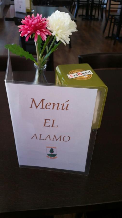 Hotel Restaurante El Álamo Exterior foto
